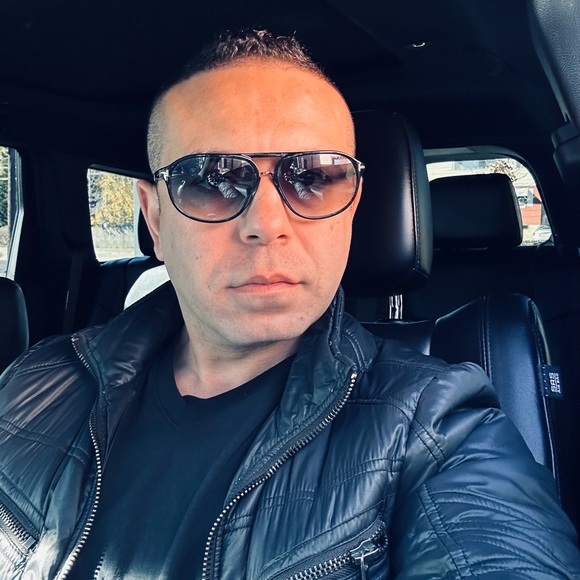 Meet your Posher, Sam - Picture 4 of 5